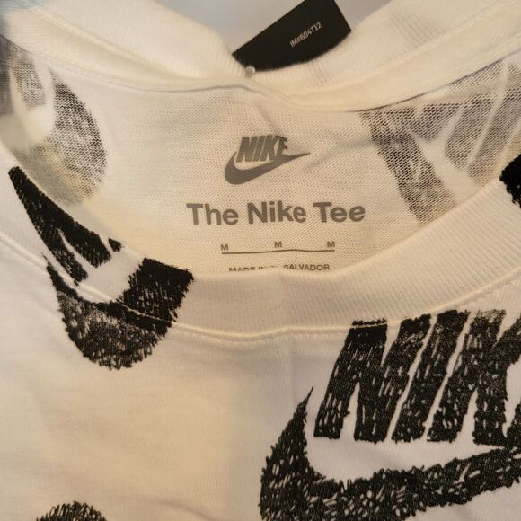 NIke Furtura AOP White Tee Size Medium - Picture 5 of 5